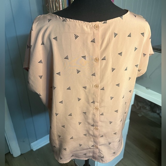 Women’s Chiffon Blouse Lot Size Medium Express, BCX, XXI - Picture 4 of 13